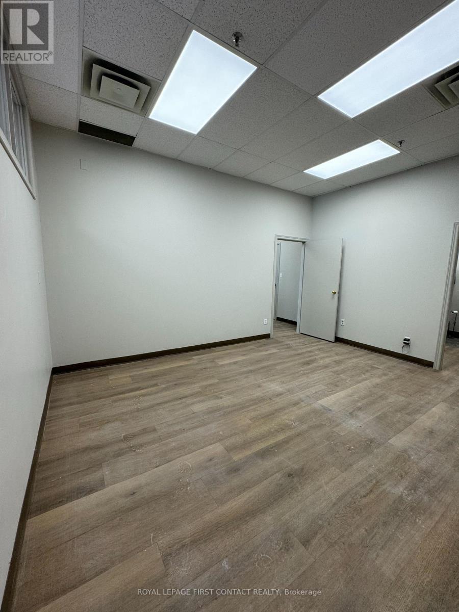 












202 - 140 DUNLOP STREET E

,
Barrie,




Ontario
L4M6H1


