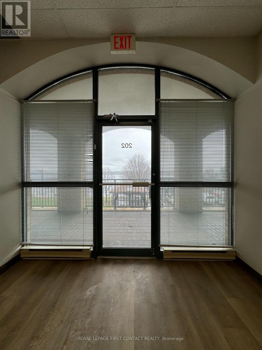 












202 - 140 DUNLOP STREET E

,
Barrie,




Ontario
L4M6H1

