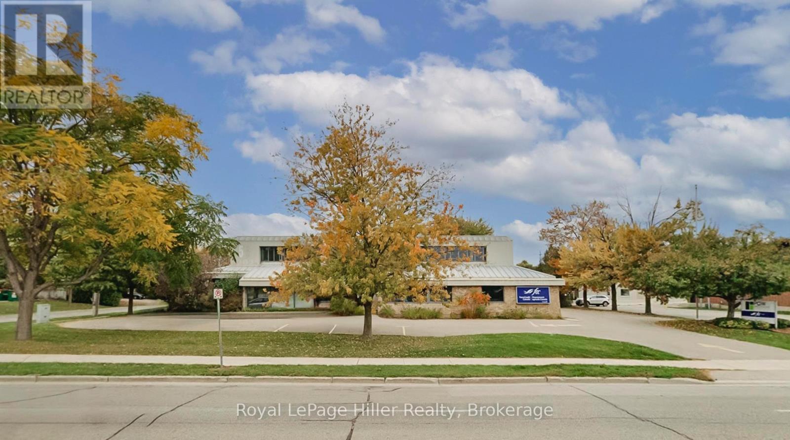 












516 HURON STREET

,
Stratford,




Ontario
N5A5T7

