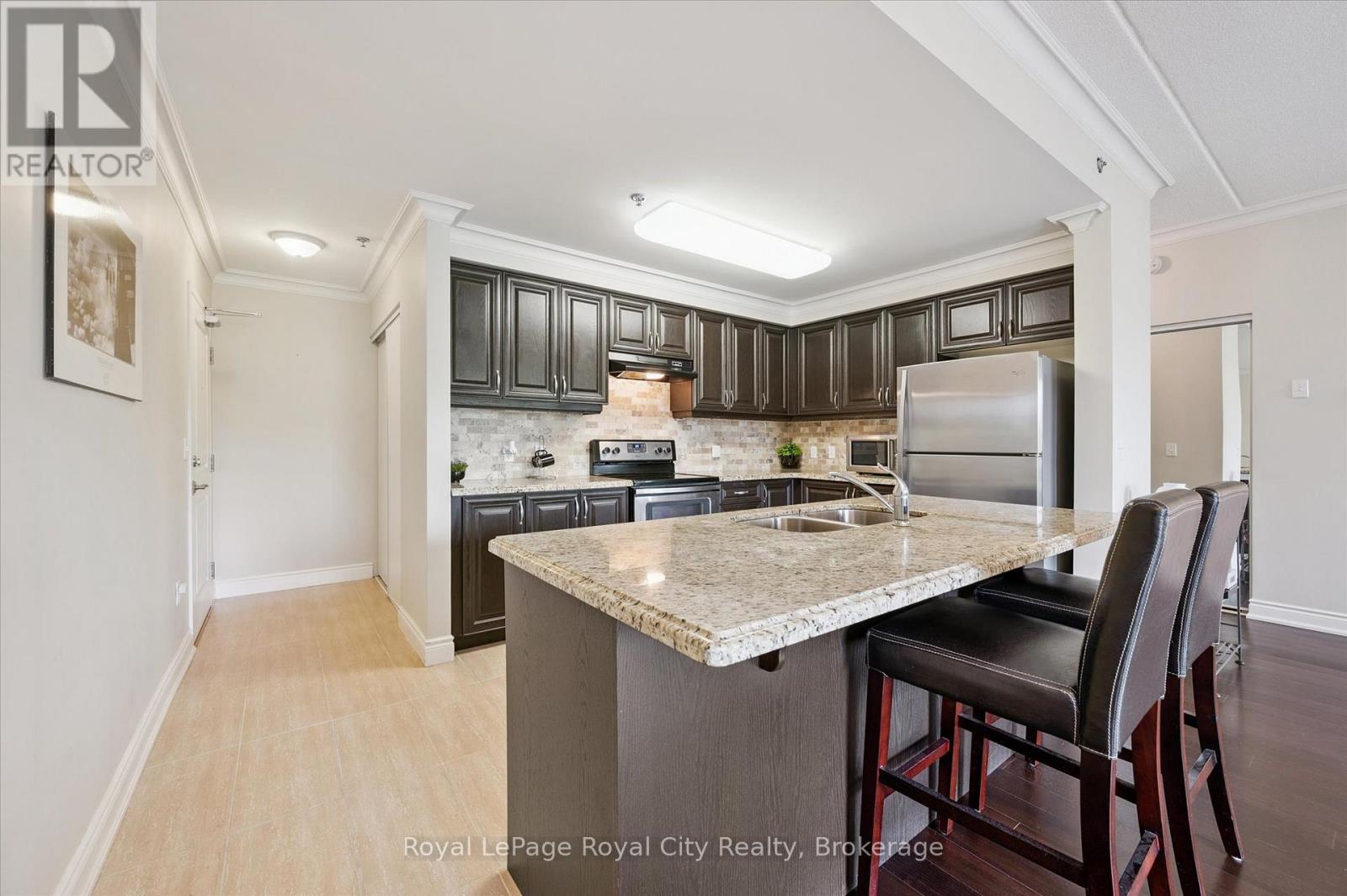 












122 - 1440 GORDON STREET

,
Guelph (Pineridge/Westminster Woods),




Ontario
N1L1C8

