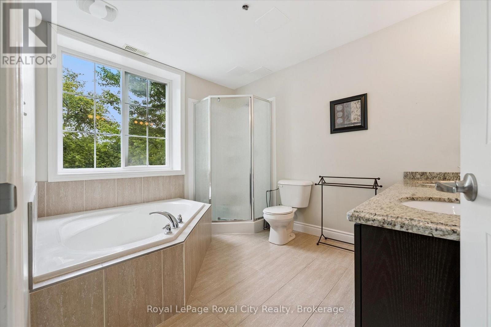 












122 - 1440 GORDON STREET

,
Guelph (Pineridge/Westminster Woods),




Ontario
N1L1C8

