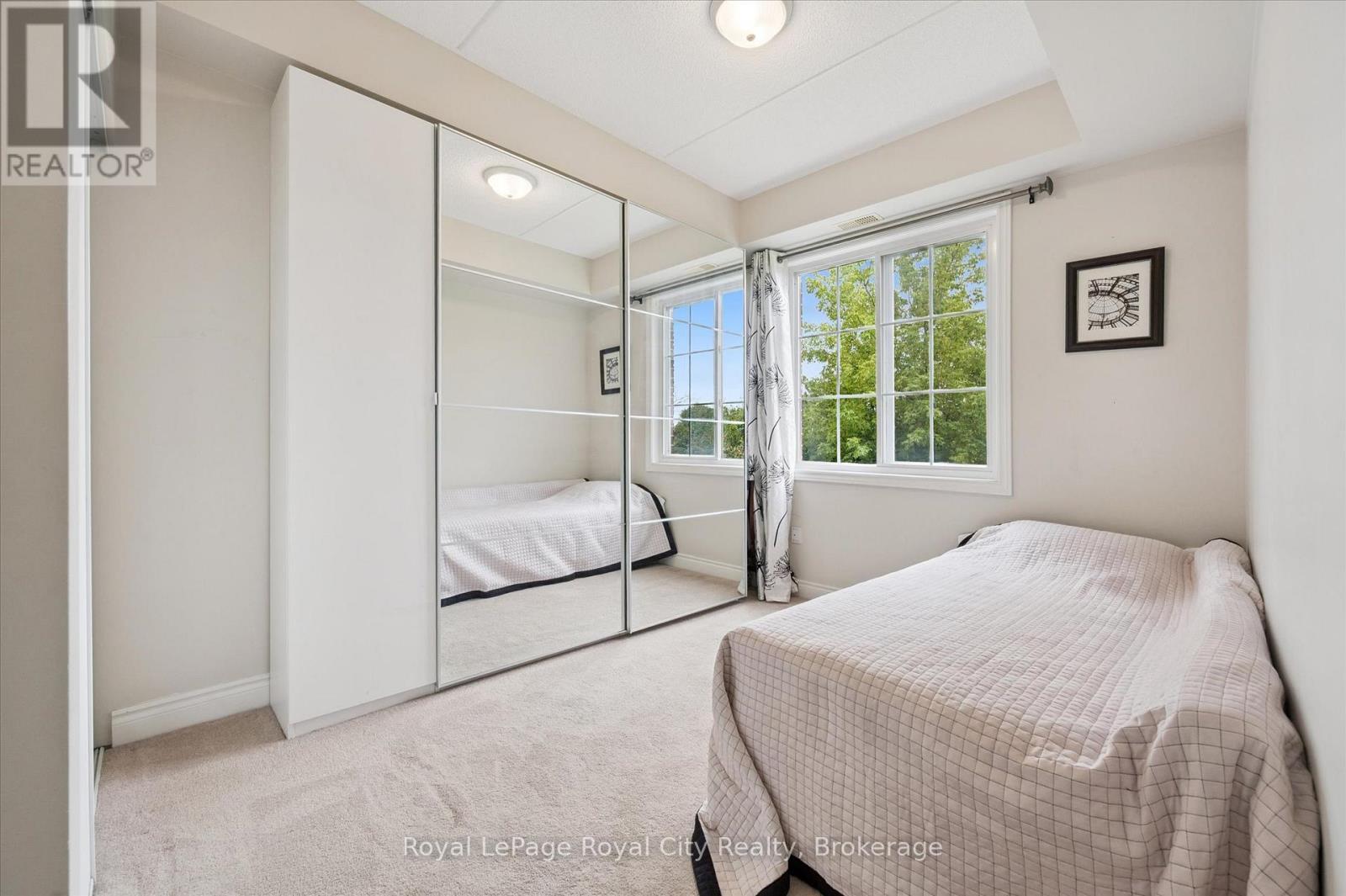 












122 - 1440 GORDON STREET

,
Guelph (Pineridge/Westminster Woods),




Ontario
N1L1C8

