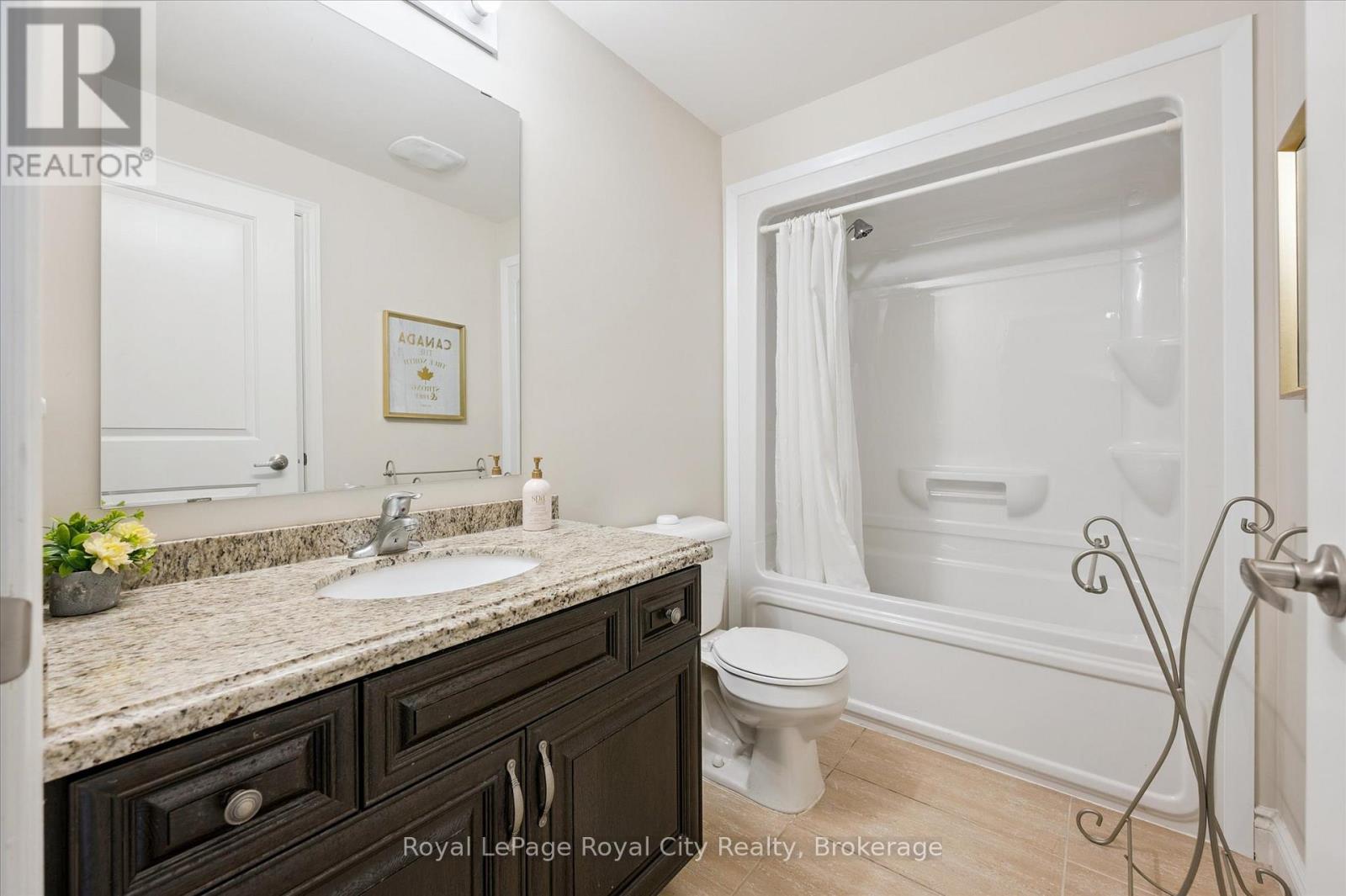 












122 - 1440 GORDON STREET

,
Guelph (Pineridge/Westminster Woods),




Ontario
N1L1C8

