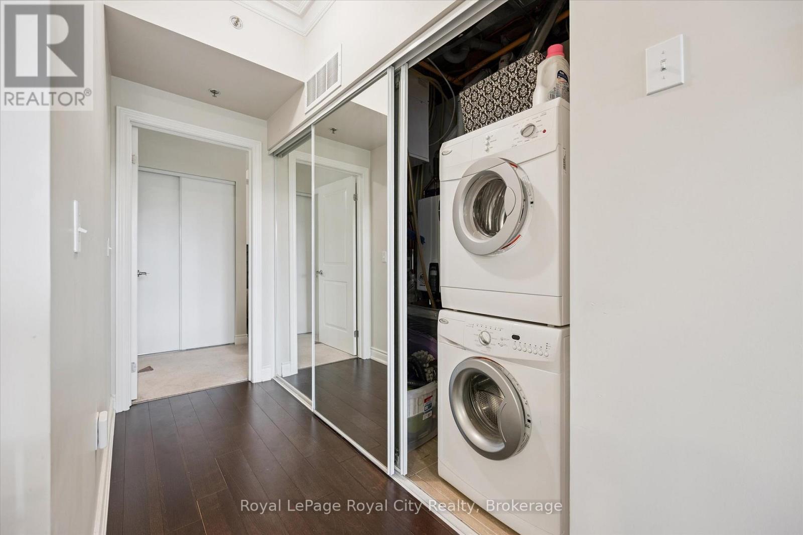 












122 - 1440 GORDON STREET

,
Guelph (Pineridge/Westminster Woods),




Ontario
N1L1C8

