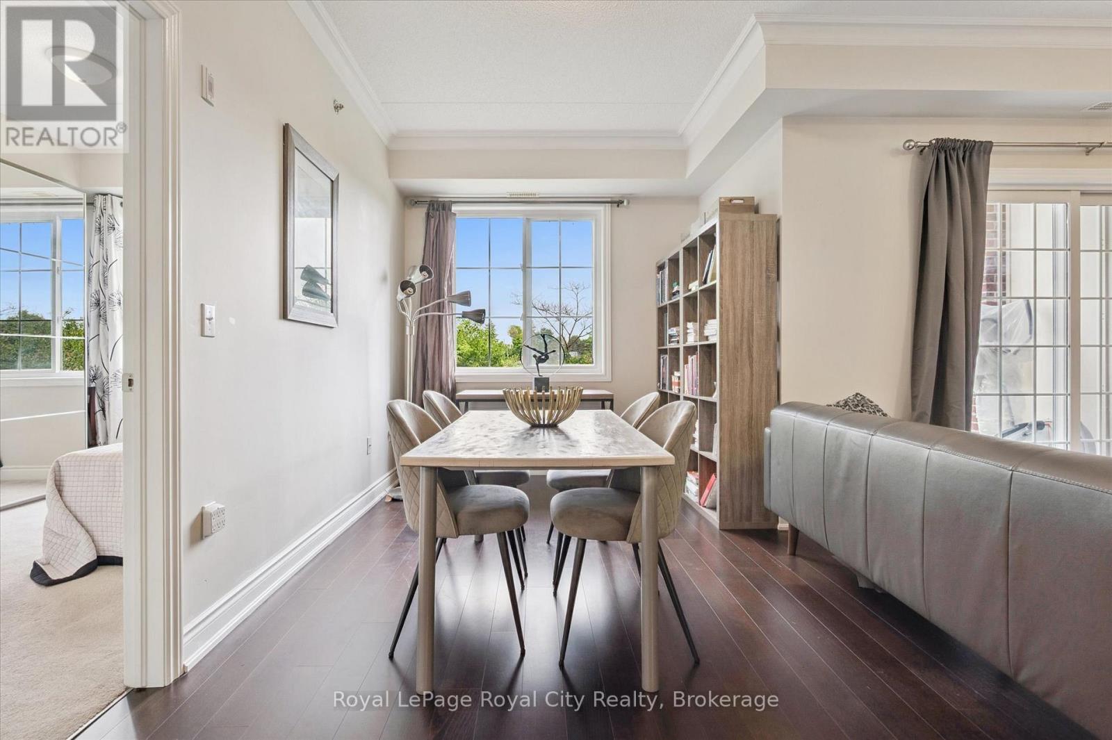 












122 - 1440 GORDON STREET

,
Guelph (Pineridge/Westminster Woods),




Ontario
N1L1C8

