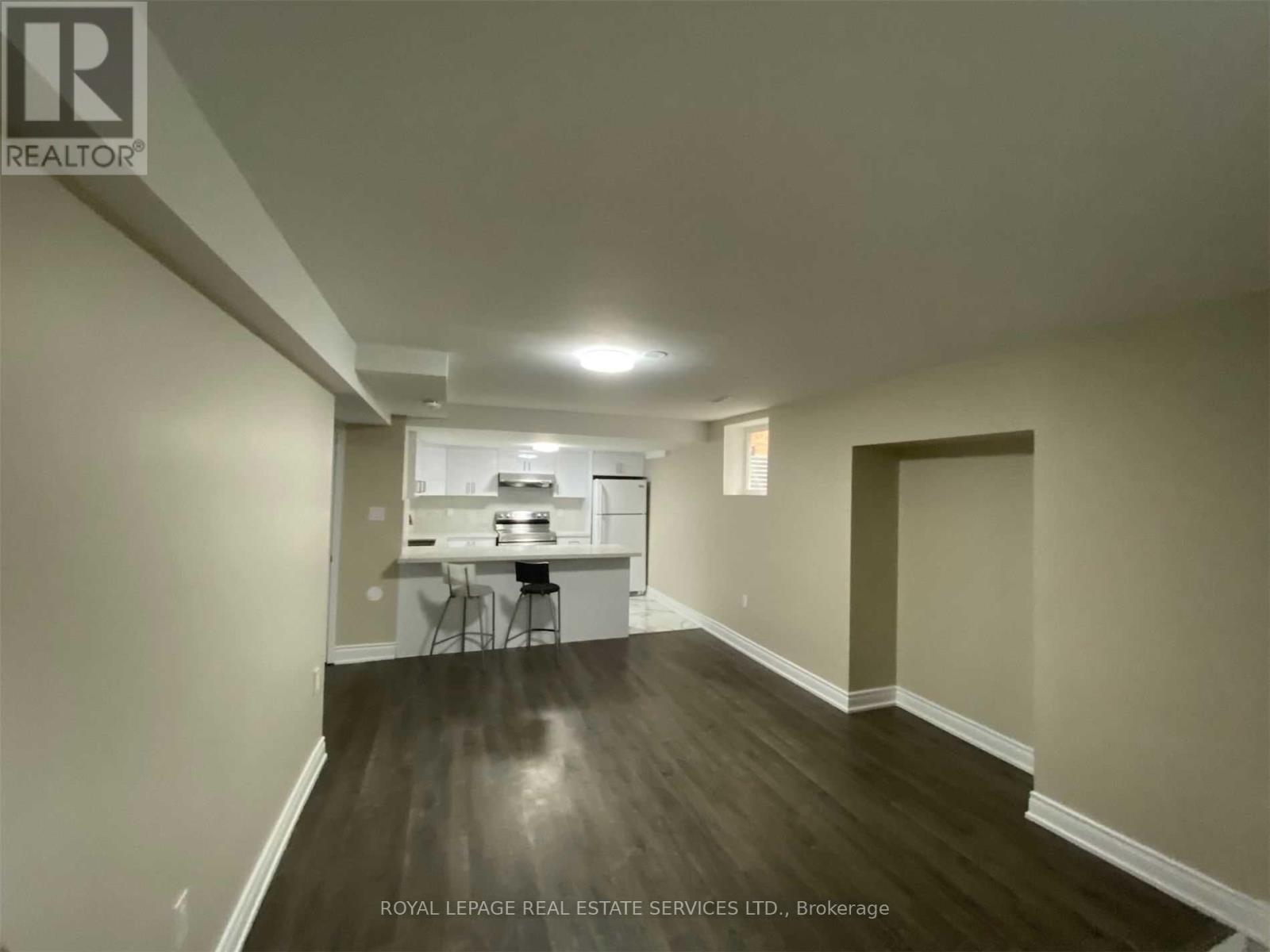 












LOWER - 4127 LOYALIST DRIVE

,
Mississauga,




Ontario
L5L3X7

