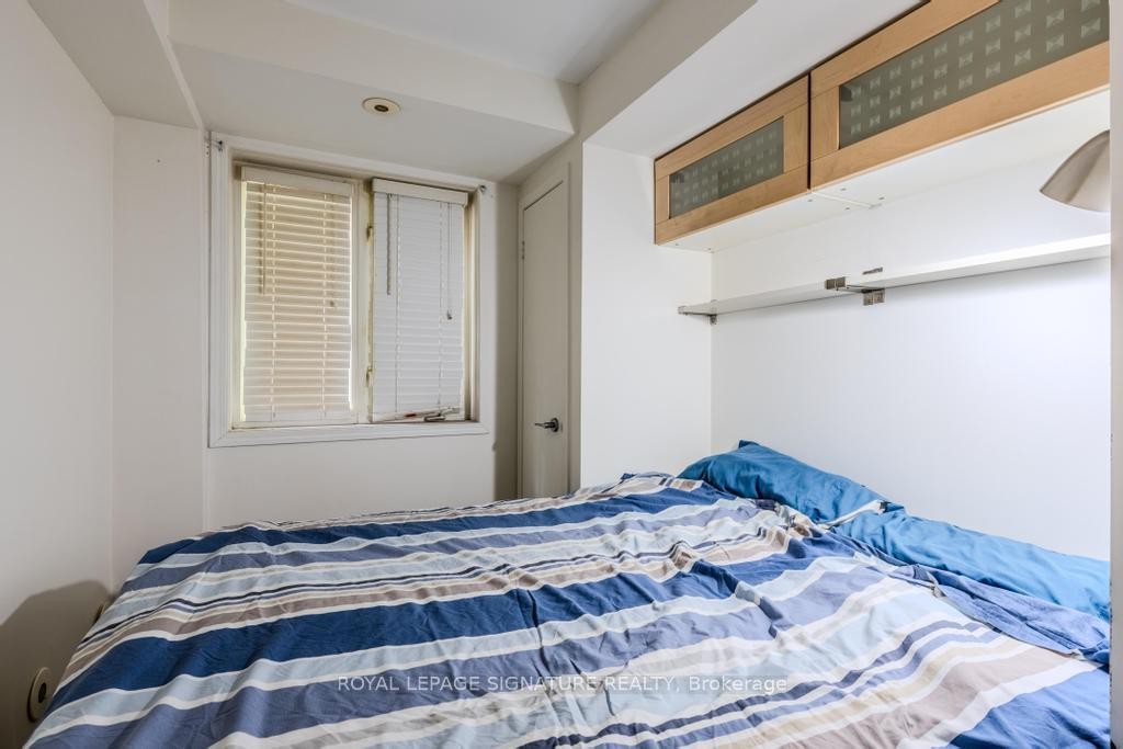 









10


Laidlaw

Street, 703,
Toronto,




ON
M6K 1X2

