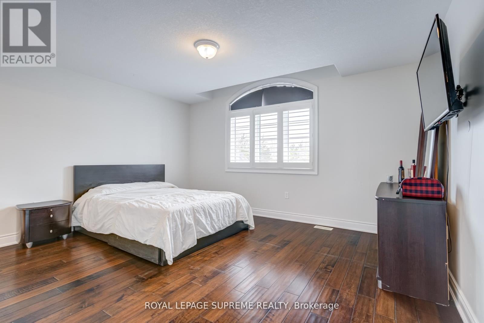 












1417 GILFORD ROAD

,
Innisfil,




Ontario
L0L1R0

