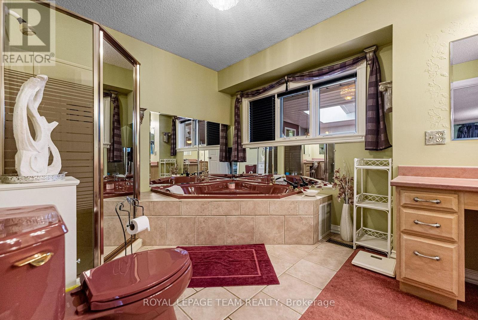 












591 BELLAMY ROAD

,
McNab/Braeside,




Ontario
K0A2X0

