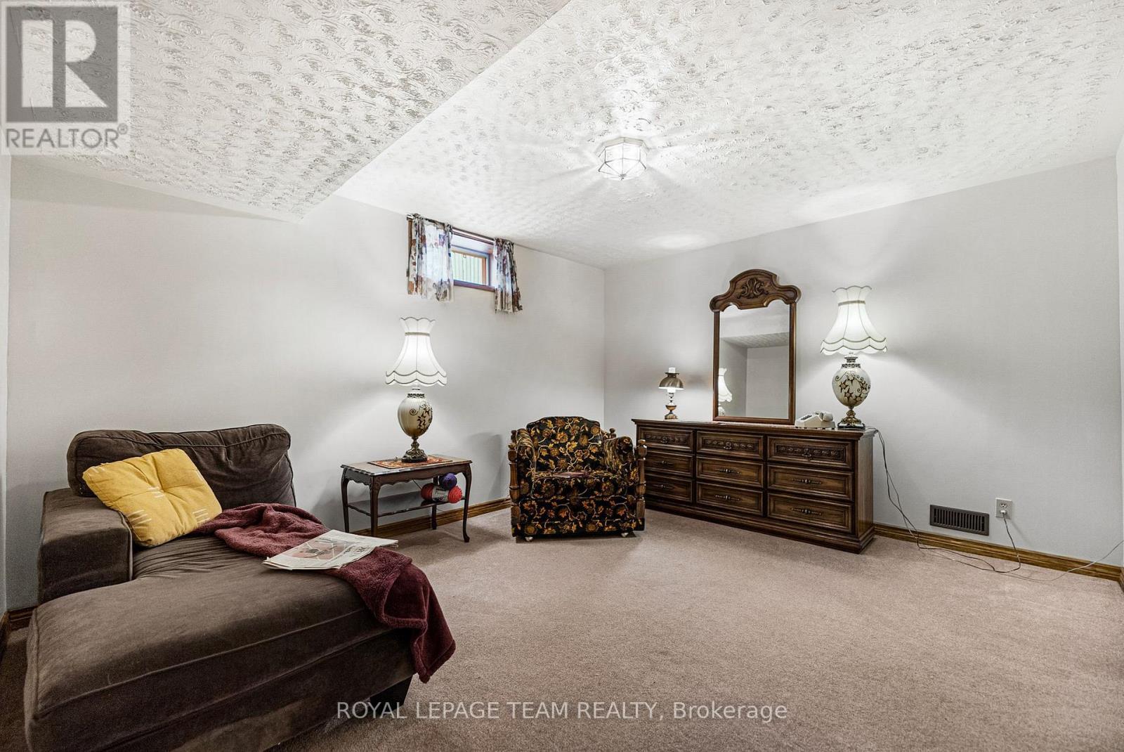 












591 BELLAMY ROAD

,
McNab/Braeside,




Ontario
K0A2X0

