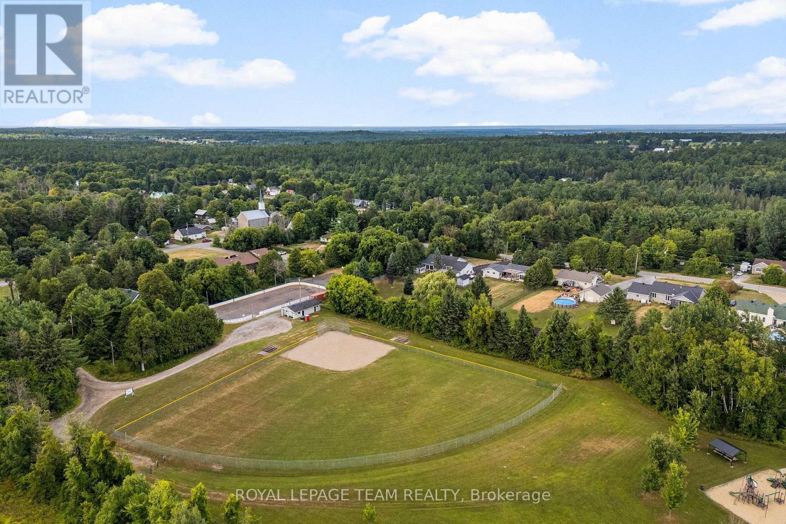 












591 BELLAMY ROAD

,
McNab/Braeside,




Ontario
K0A2X0

