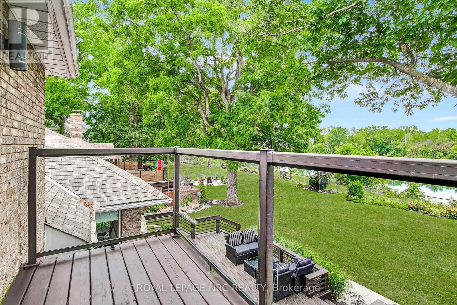 












645 CLARENCE STREET

,
Port Colborne (Sugarloaf),




Ontario
L3K6B8

