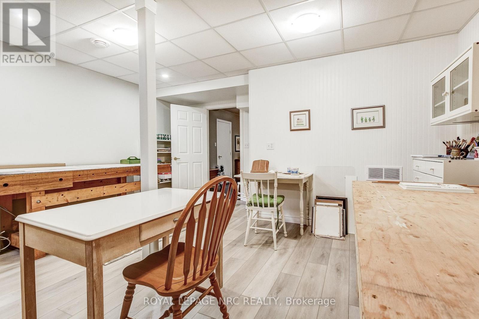 












645 CLARENCE STREET

,
Port Colborne (Sugarloaf),




Ontario
L3K6B8

