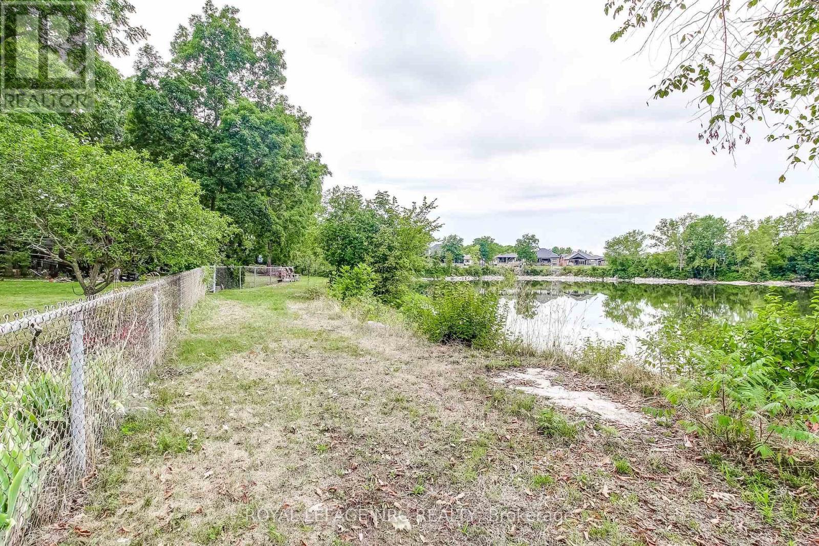 












645 CLARENCE STREET

,
Port Colborne (Sugarloaf),




Ontario
L3K6B8

