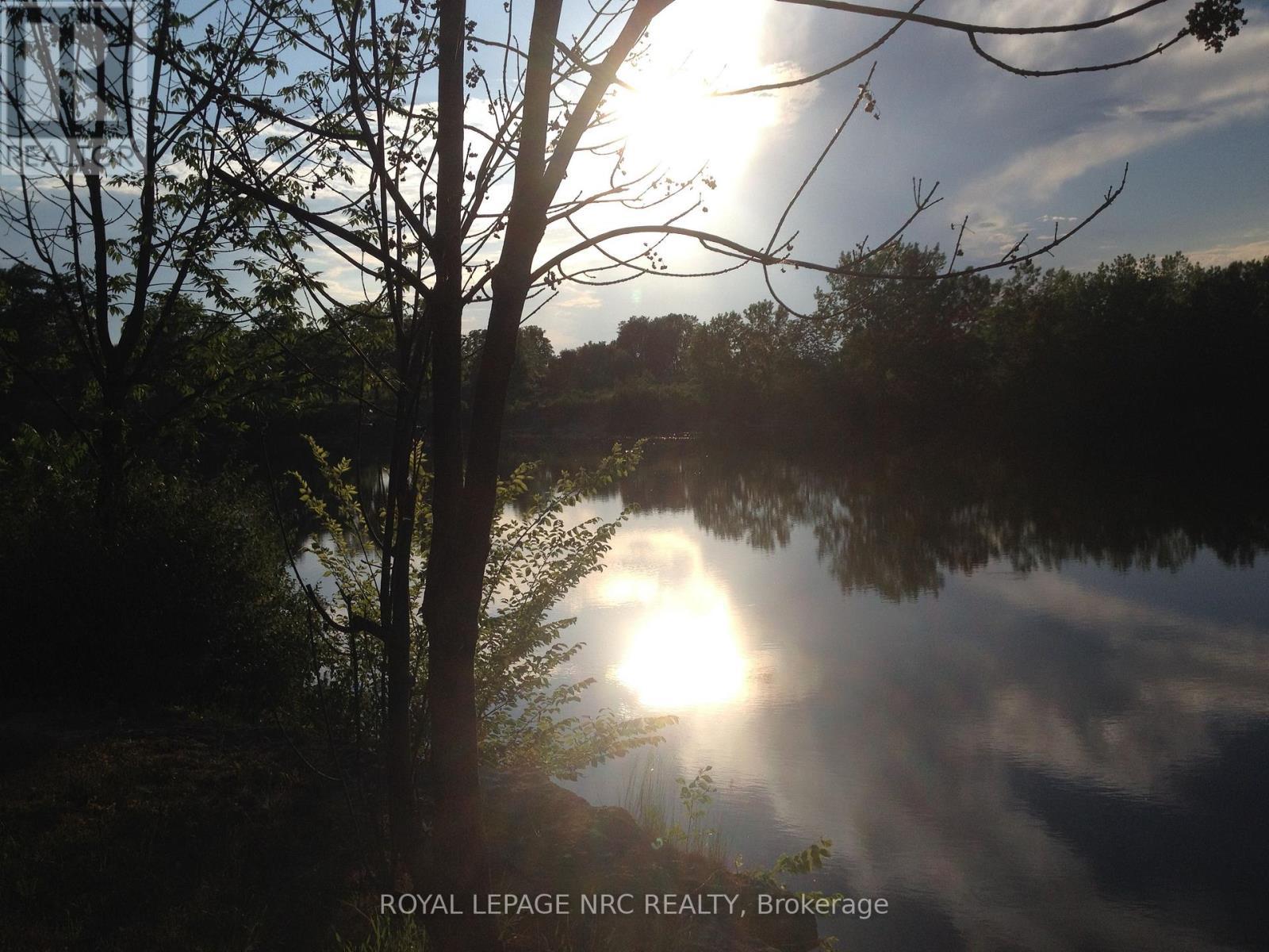 












645 CLARENCE STREET

,
Port Colborne (Sugarloaf),




Ontario
L3K6B8

