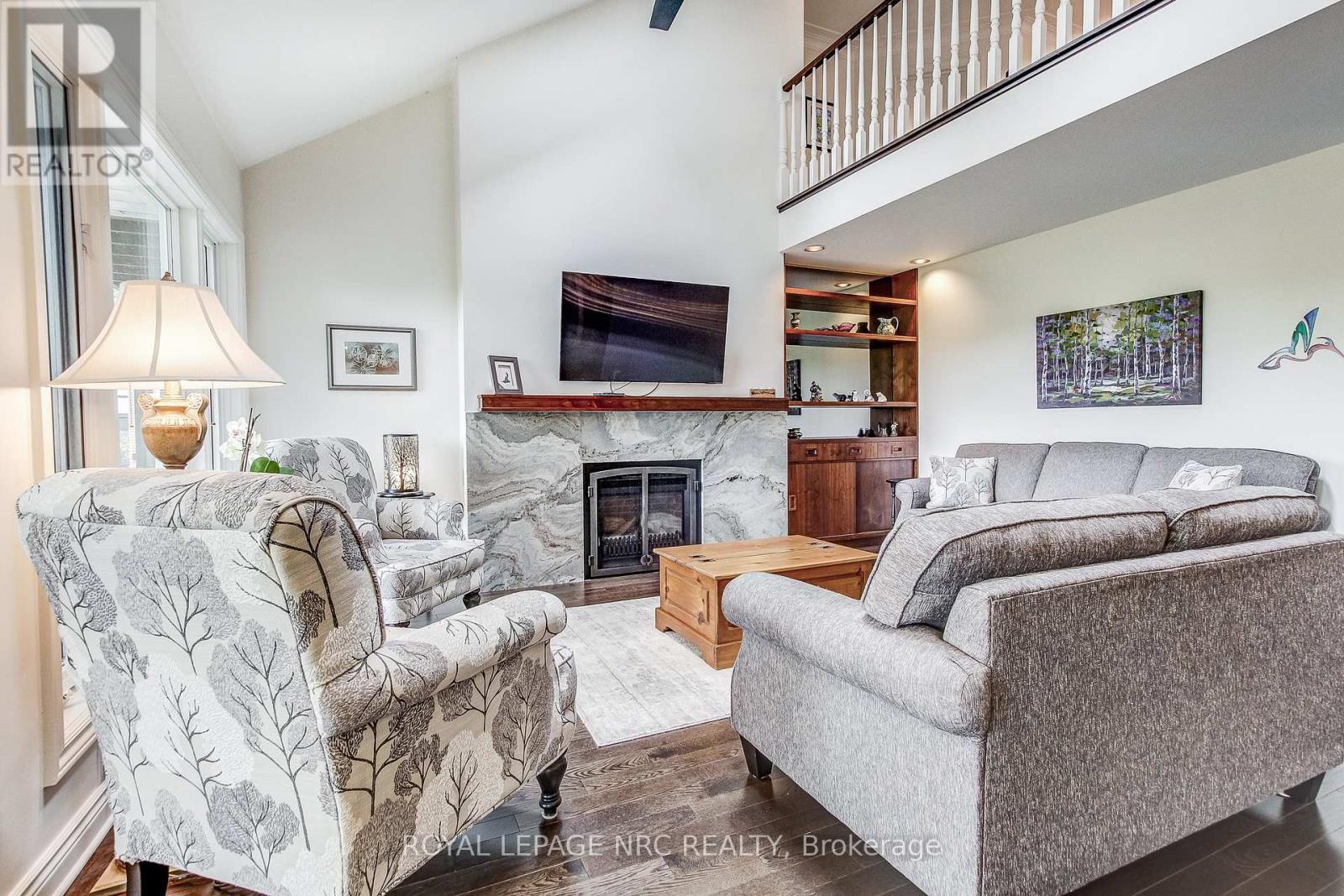 












645 CLARENCE STREET

,
Port Colborne (Sugarloaf),




Ontario
L3K6B8

