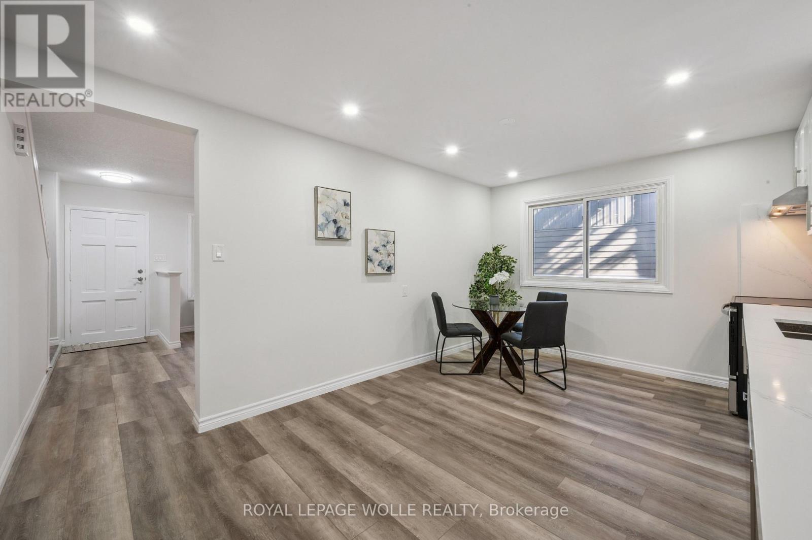 












179 TRAYNOR AVENUE

,
Kitchener,




Ontario
N2C1W4

