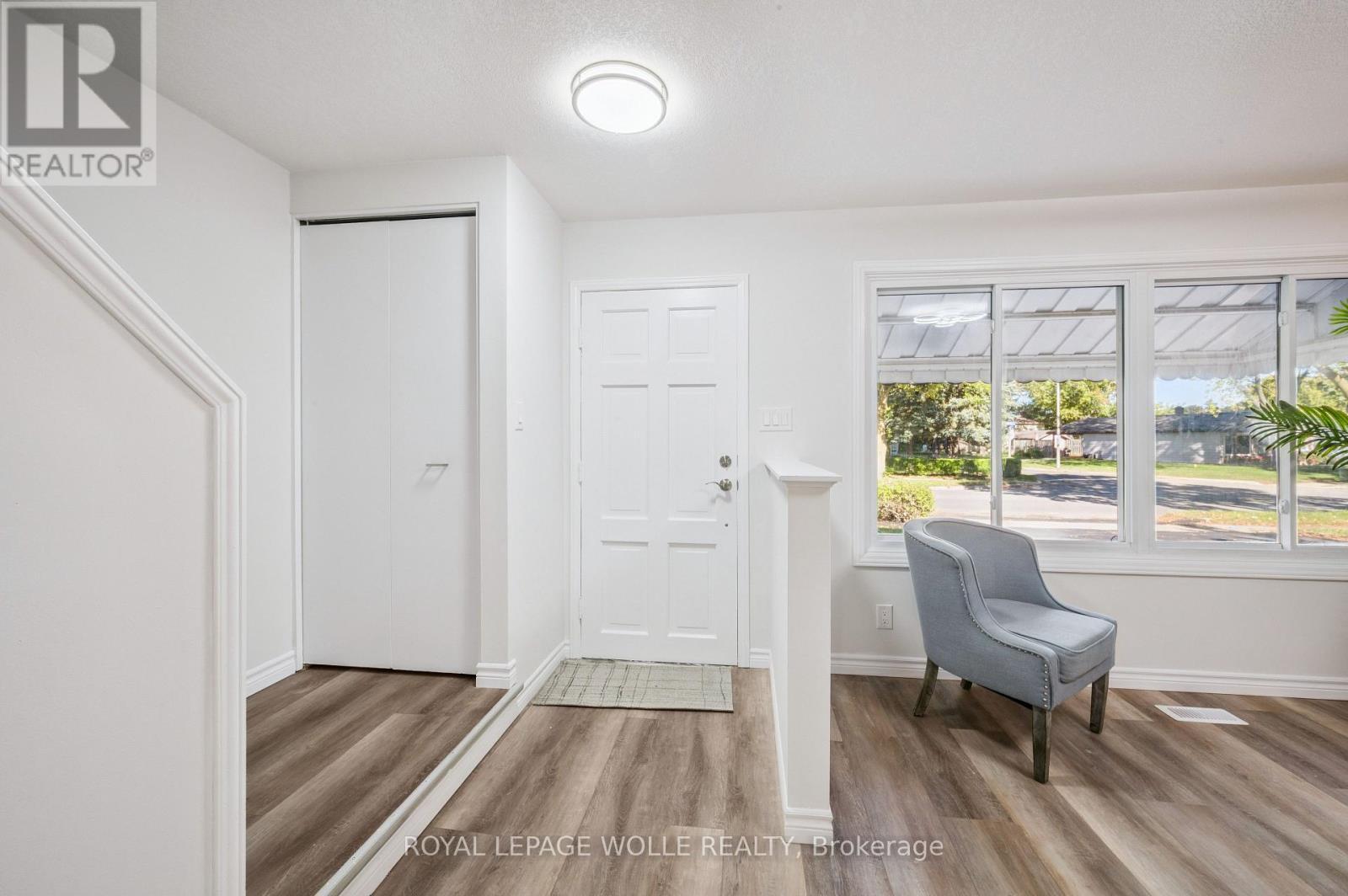 












179 TRAYNOR AVENUE

,
Kitchener,




Ontario
N2C1W4

