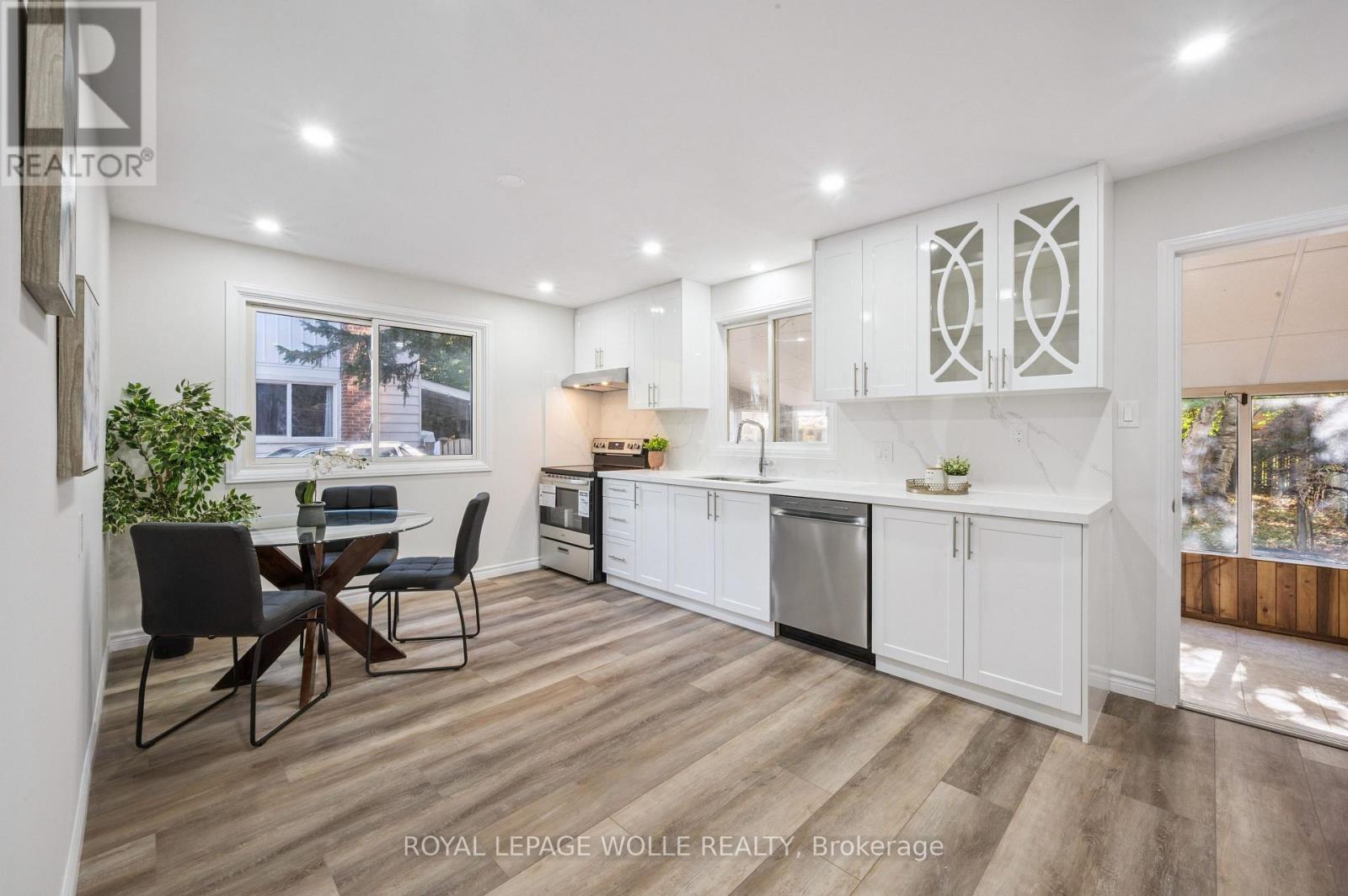 












179 TRAYNOR AVENUE

,
Kitchener,




Ontario
N2C1W4

