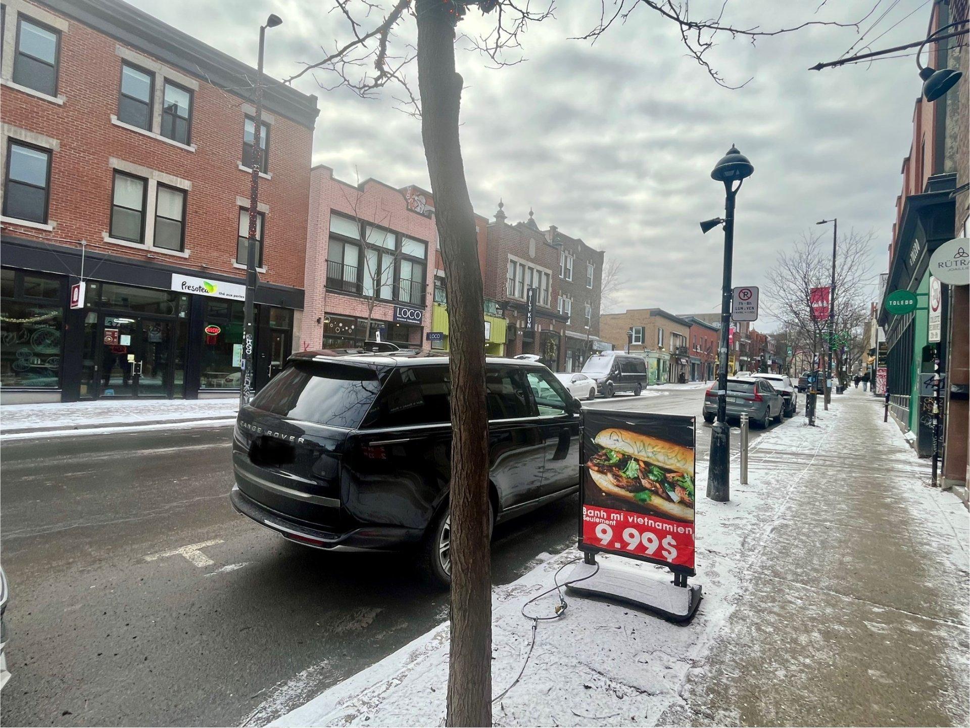 









367


Av. du Mont-Royal E.

,
Montréal (Le Plateau-Mont-Royal),




QC
H2T1R1

