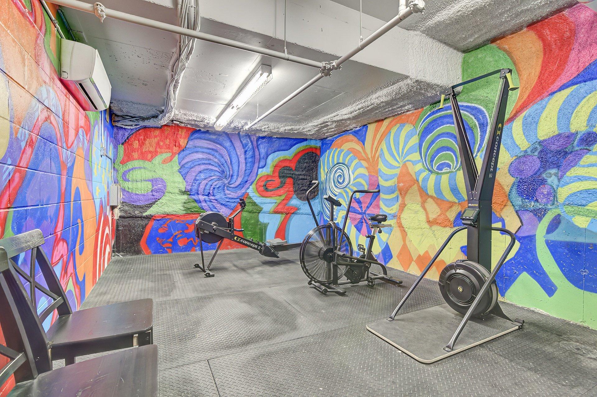 









2001


Av. Beaconsfield

, 213,
Montréal (Côte-des-Neiges/Notre-Dame-de-Grâce),




QC
H4A2G7

