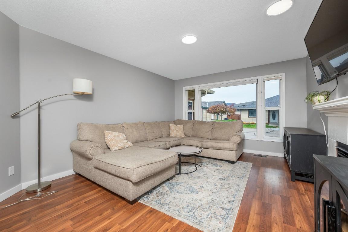 









5200


25th Ave

, 19,
Vernon,




BC
V1T 9V6

