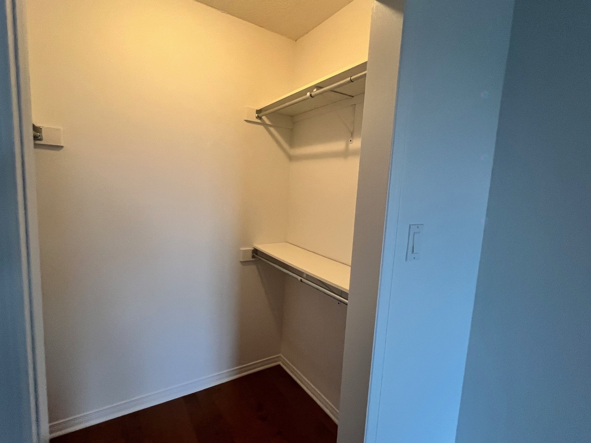 









3330


Boul. Le Carrefour

, 603,
Laval (Chomedey),




QC
H7T0B8

