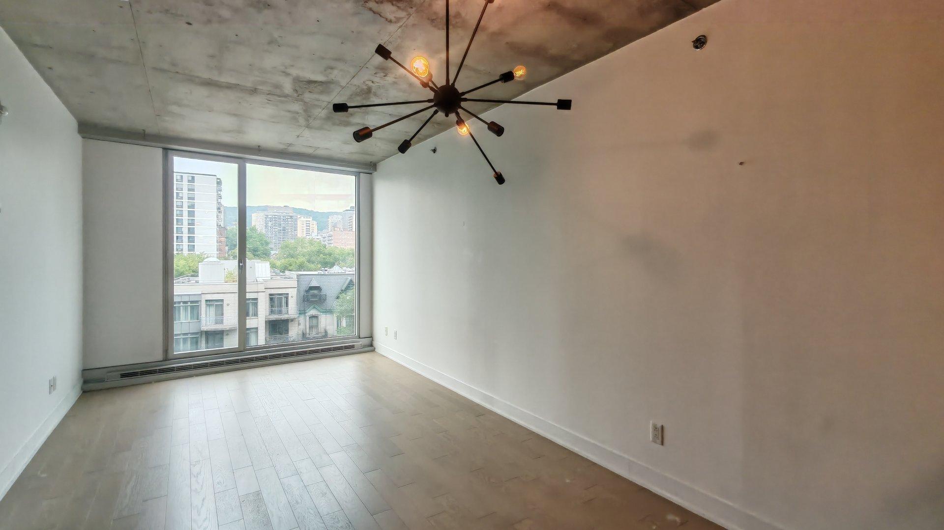 









1800


Boul. René-Lévesque O.

, 605,
Montréal (Ville-Marie),




QC
H3H2H2

