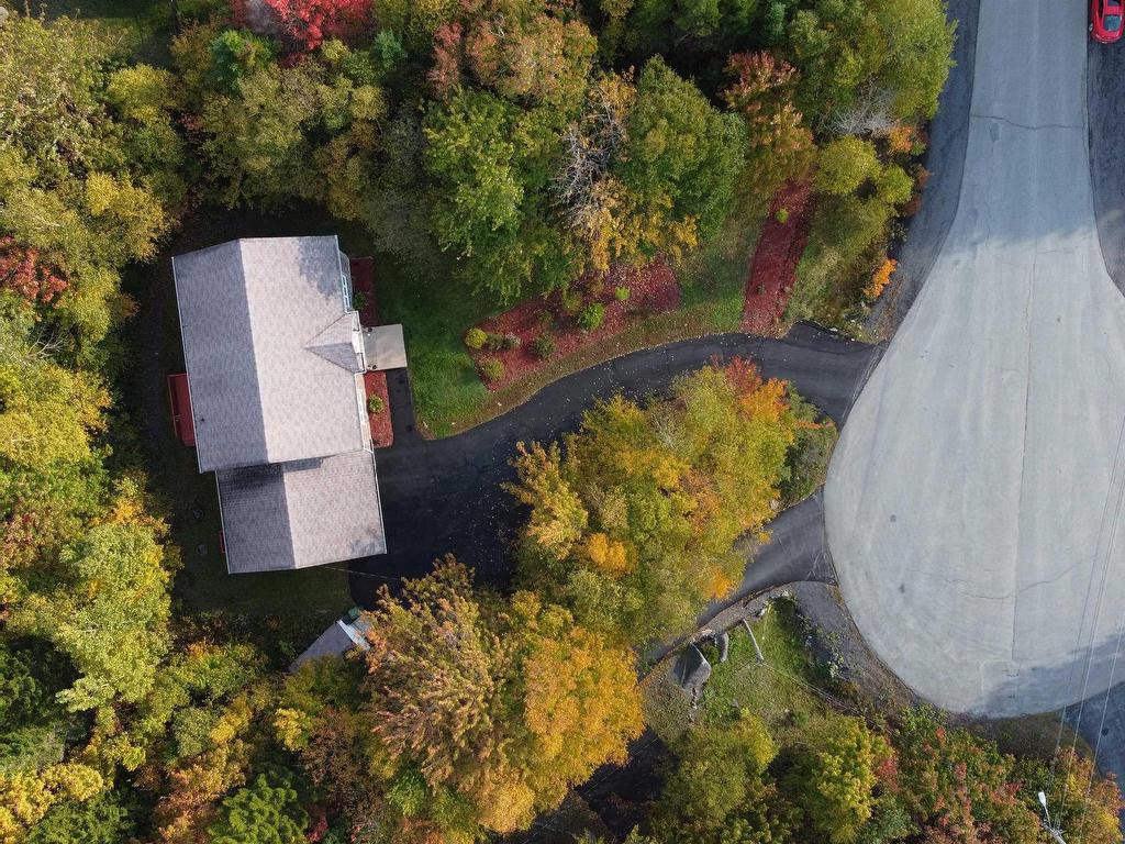 












15 Kara Court

,
Hammonds Plains,




NS
B4B 1L4

