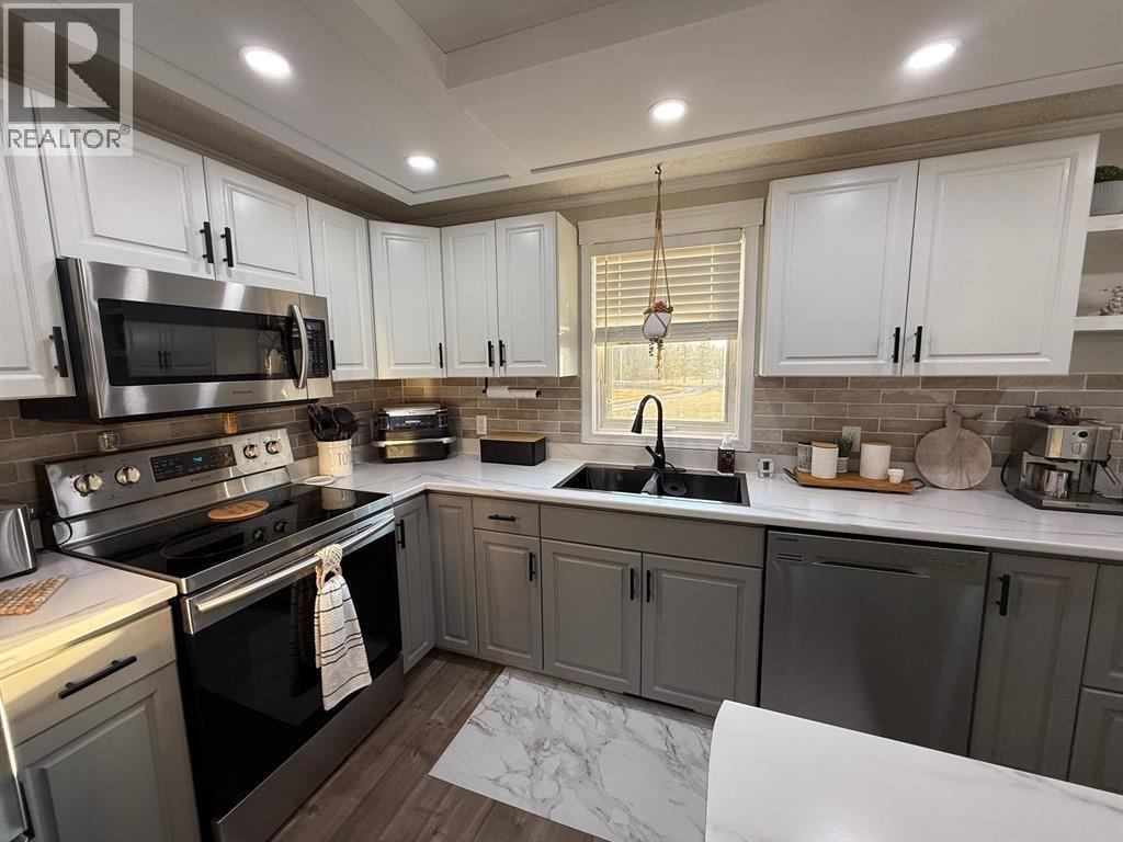 












51 PEBBLE DRIVE

,
Fort Nelson,




British Columbia
V0C1R0

