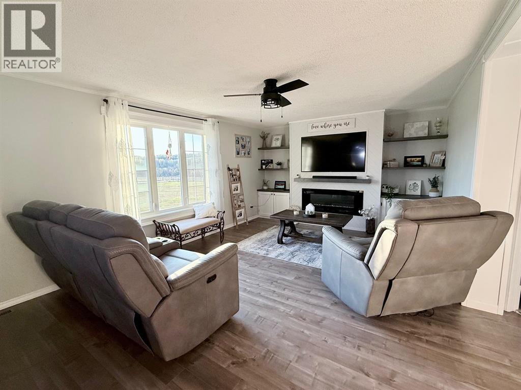 












51 PEBBLE DRIVE

,
Fort Nelson,




British Columbia
V0C1R0

