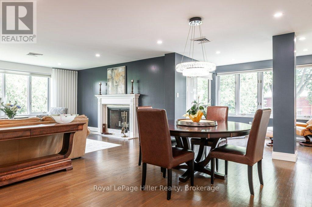 












205 - 30 FRONT STREET

,
Stratford,




Ontario
N5A7S3

