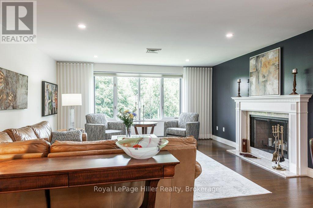 












205 - 30 FRONT STREET

,
Stratford,




Ontario
N5A7S3

