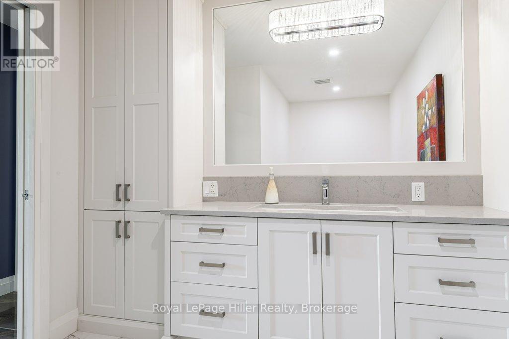 












205 - 30 FRONT STREET

,
Stratford,




Ontario
N5A7S3

