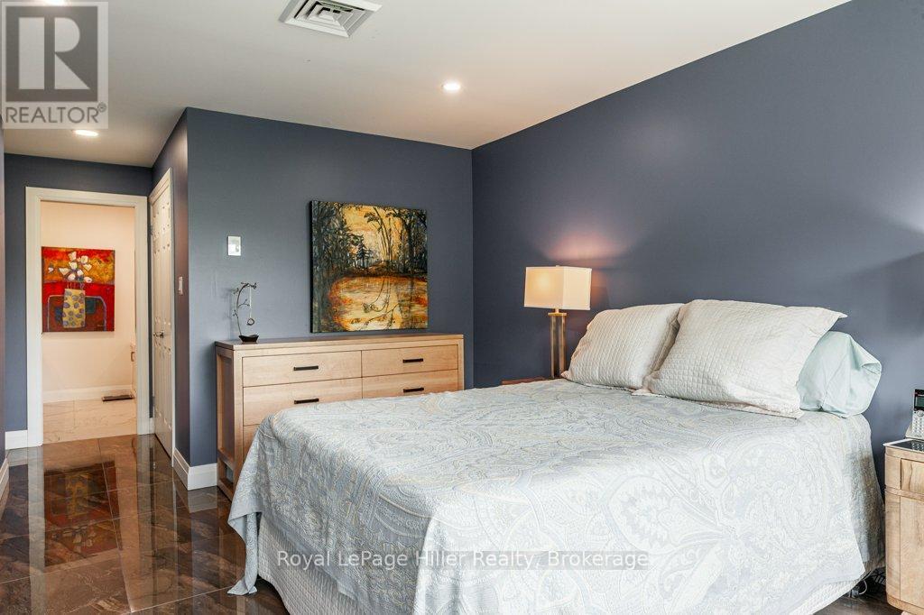 












205 - 30 FRONT STREET

,
Stratford,




Ontario
N5A7S3

