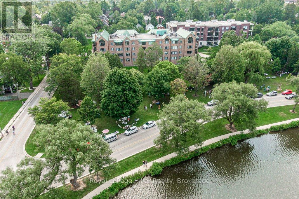 












205 - 30 FRONT STREET

,
Stratford,




Ontario
N5A7S3

