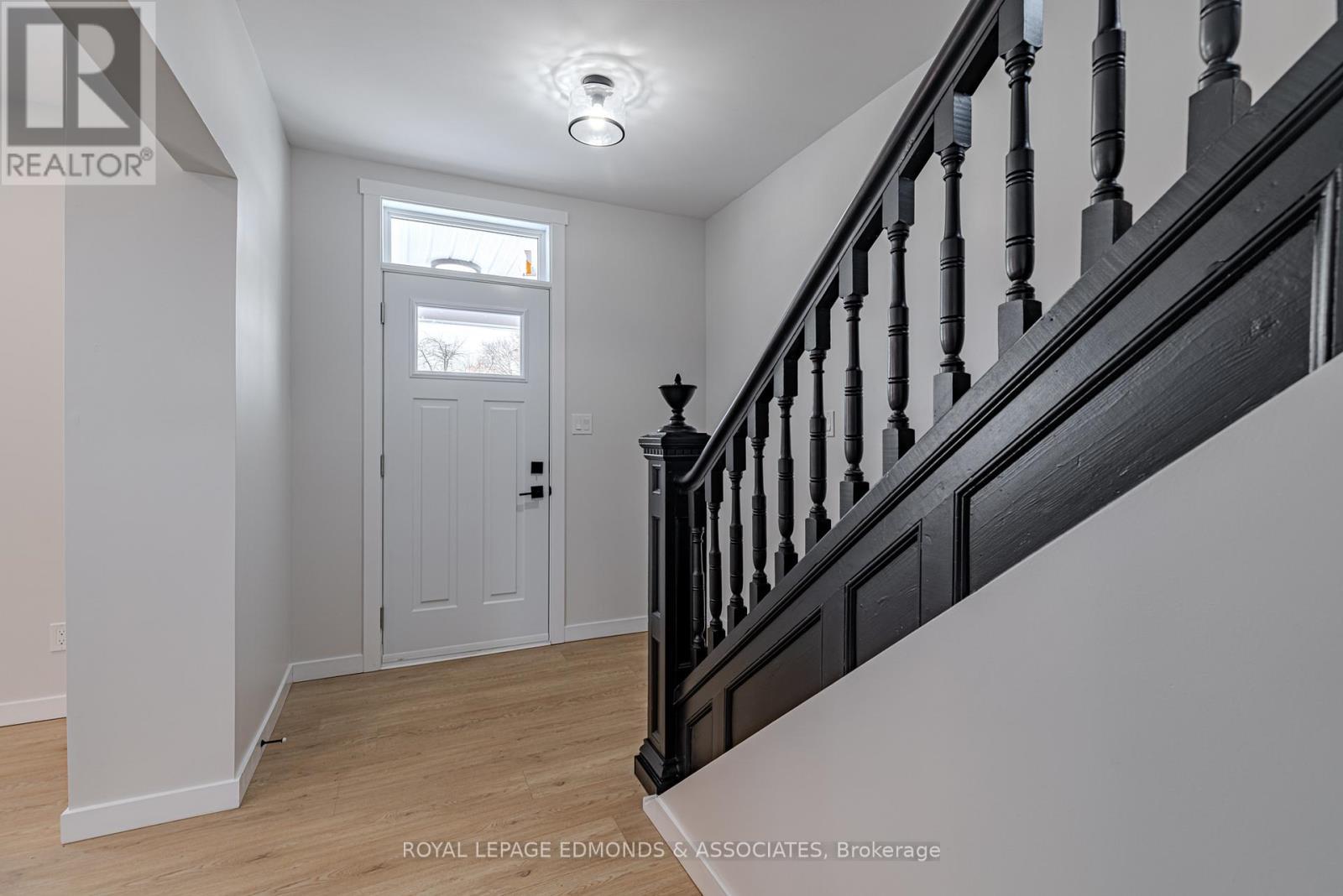 












204 MCALLISTER STREET

,
Pembroke,




Ontario
K8A3G2

