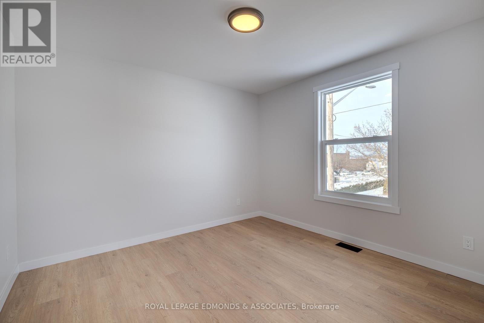 












204 MCALLISTER STREET

,
Pembroke,




Ontario
K8A3G2

