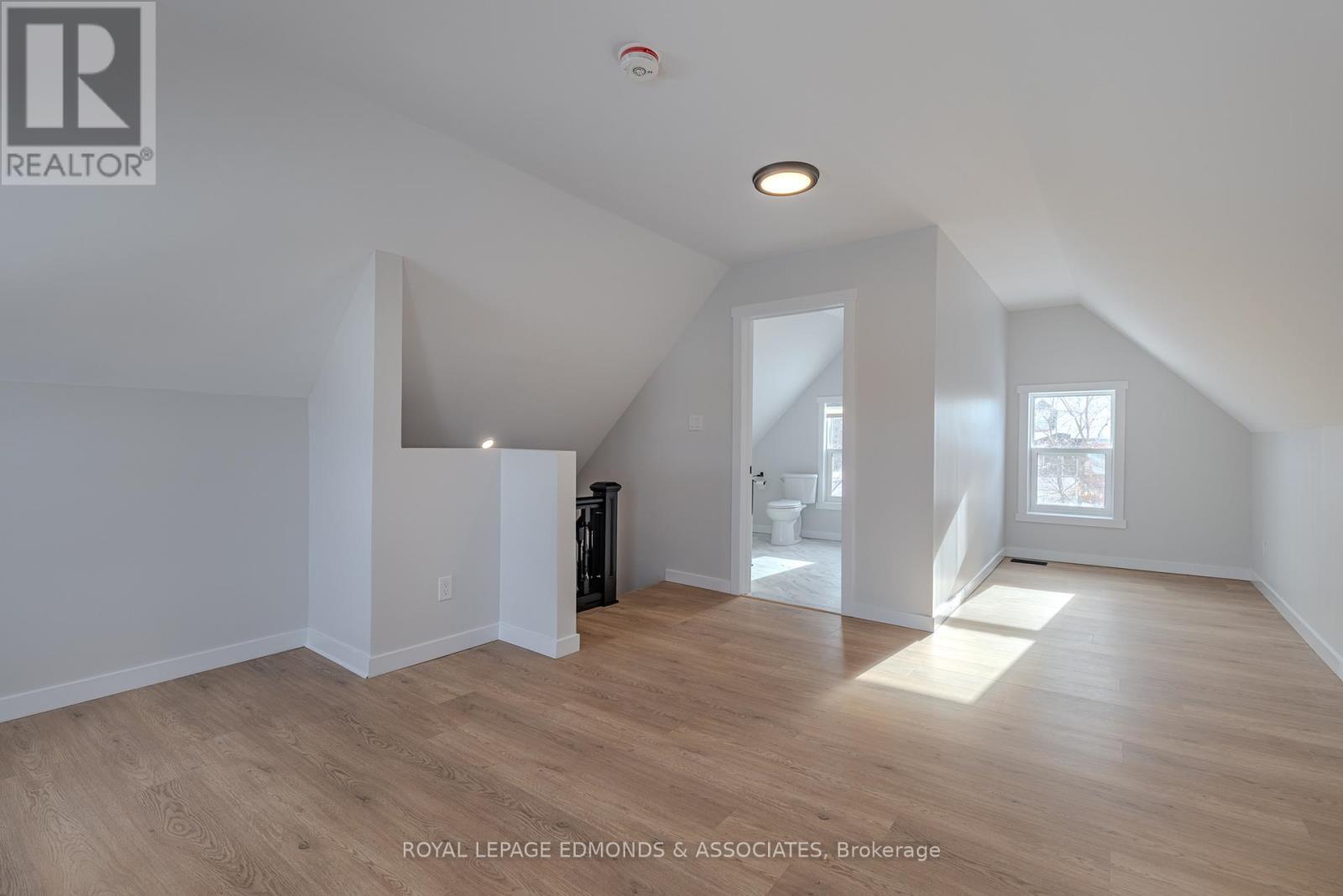 












204 MCALLISTER STREET

,
Pembroke,




Ontario
K8A3G2

