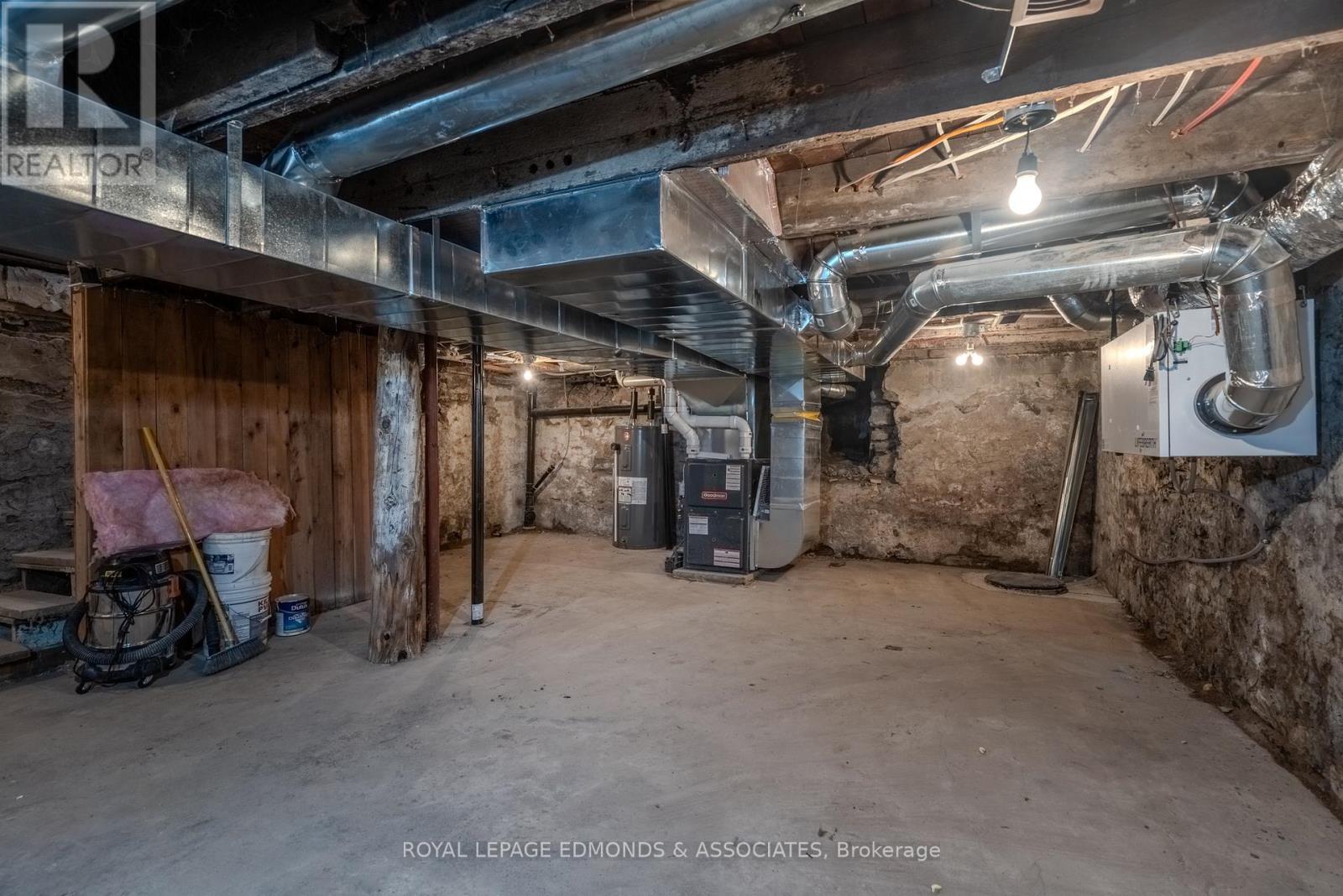 












204 MCALLISTER STREET

,
Pembroke,




Ontario
K8A3G2

