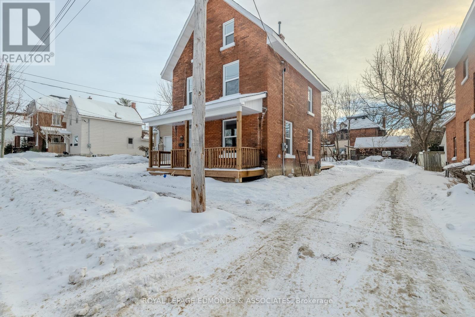 












204 MCALLISTER STREET

,
Pembroke,




Ontario
K8A3G2

