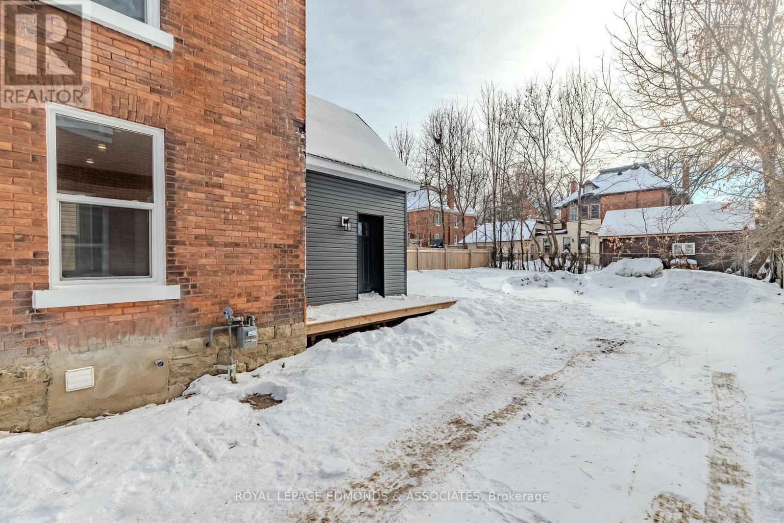 












204 MCALLISTER STREET

,
Pembroke,




Ontario
K8A3G2

