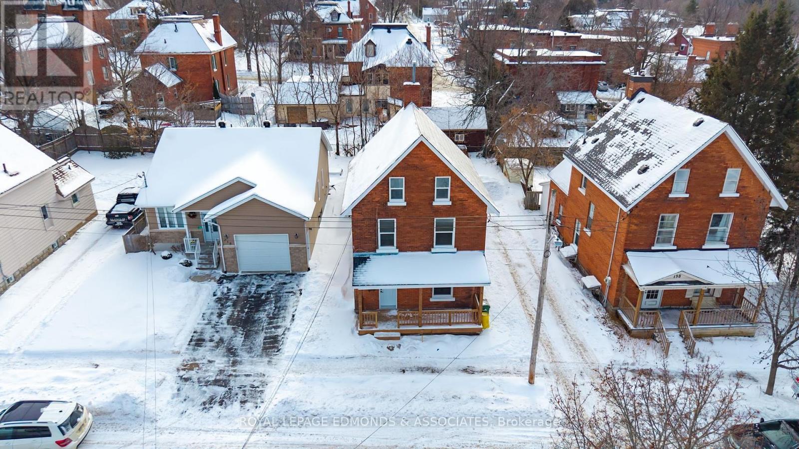 












204 MCALLISTER STREET

,
Pembroke,




Ontario
K8A3G2

