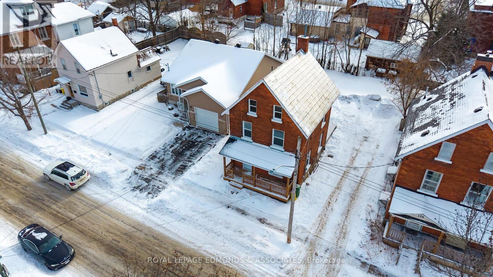 












204 MCALLISTER STREET

,
Pembroke,




Ontario
K8A3G2

