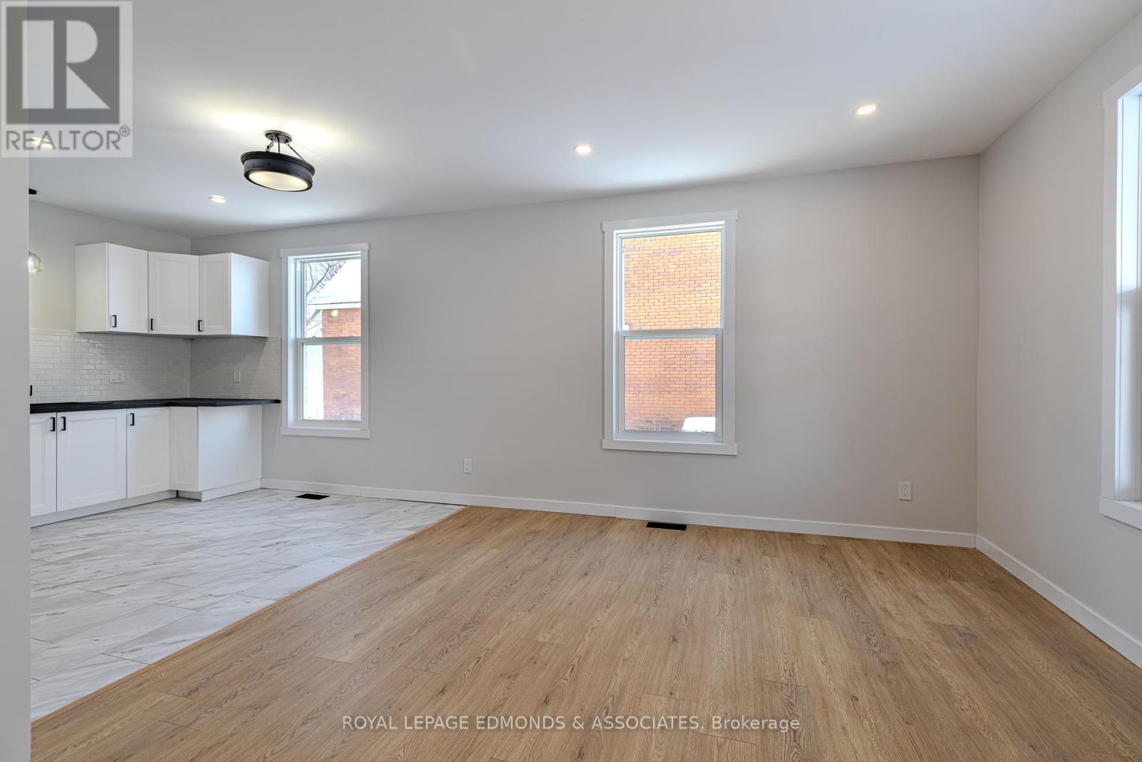 












204 MCALLISTER STREET

,
Pembroke,




Ontario
K8A3G2

