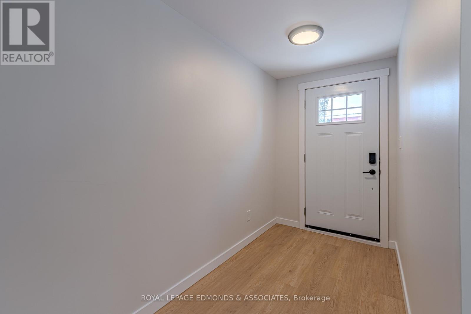 












204 MCALLISTER STREET

,
Pembroke,




Ontario
K8A3G2

