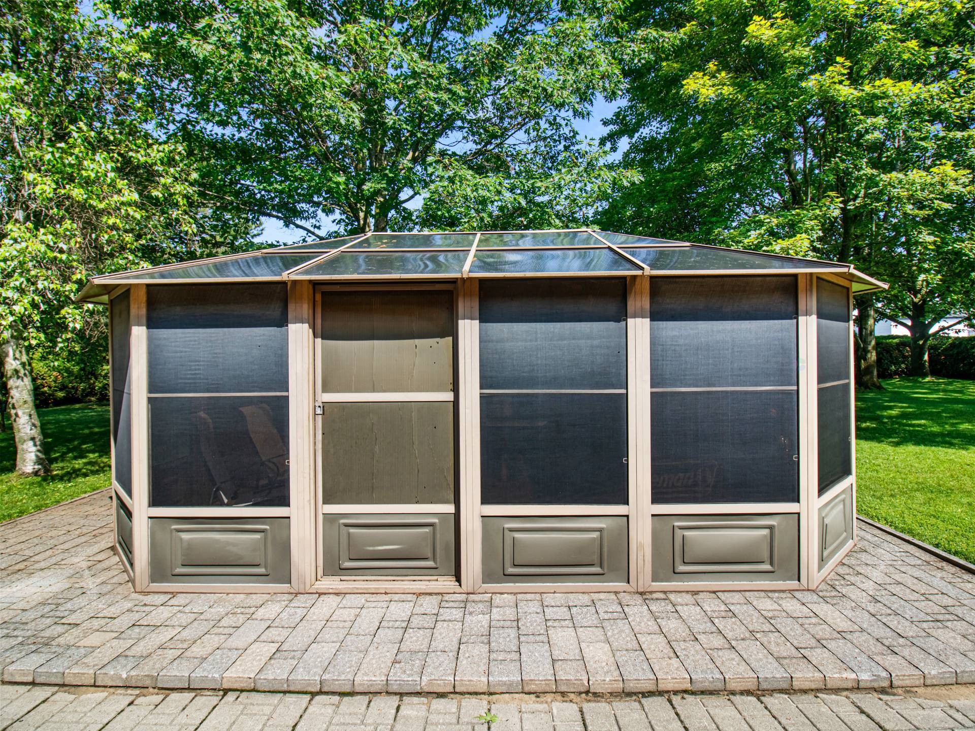 









10


Rue Janick

,
Brownsburg-Chatham,




QC
J8G1P3

