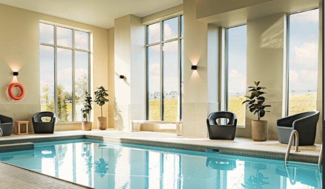 









4325


Rue des Dirigeables

, 402,
Longueuil (Saint-Hubert),




QC
J3Y3Y7

