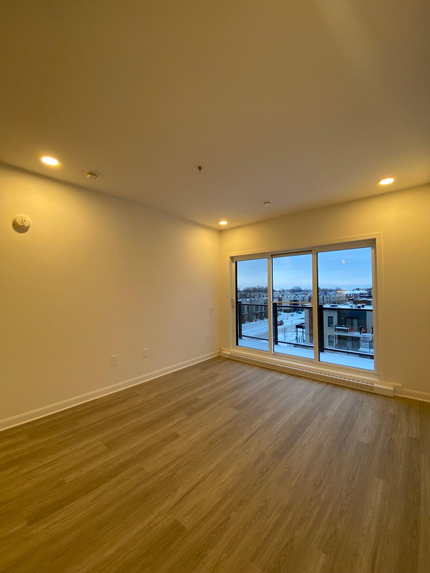 









4325


Rue des Dirigeables

, 402,
Longueuil (Saint-Hubert),




QC
J3Y3Y7

