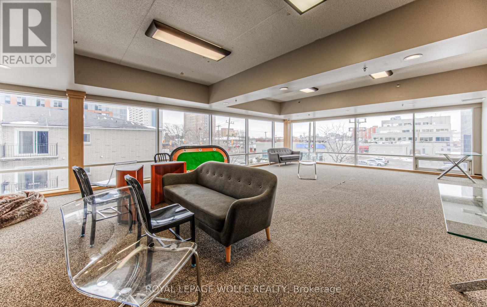 












401 - 8 HICKORY STREET W

,
Waterloo,




Ontario
N2L3H6

